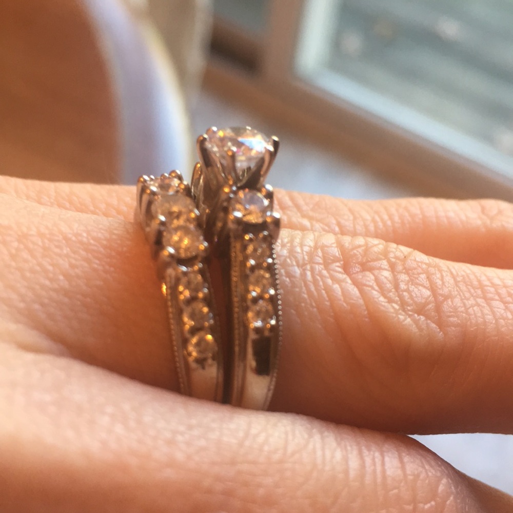 Diamond bridal set - Picture 4 of 8